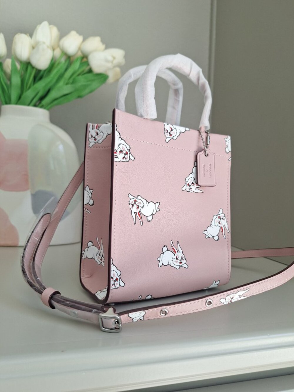 New Coach White Rabbit x Cashin Mini Tote handbag in a pastel pink color - Picture 4 of 10